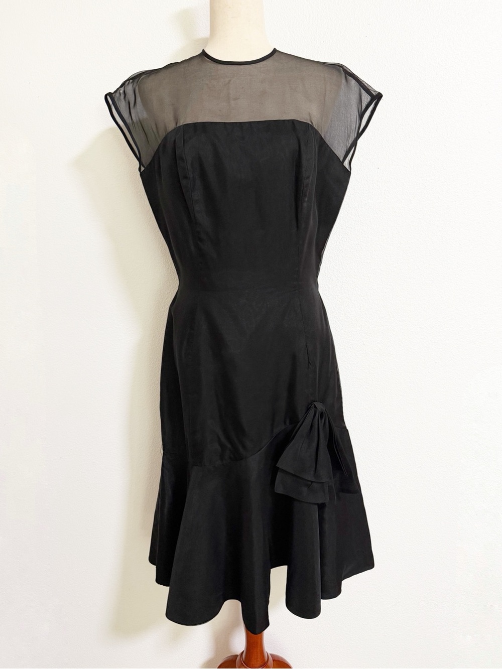 Vintage 80s Femme Fashions Taffeta Ruffle Hem Dress Black Size L